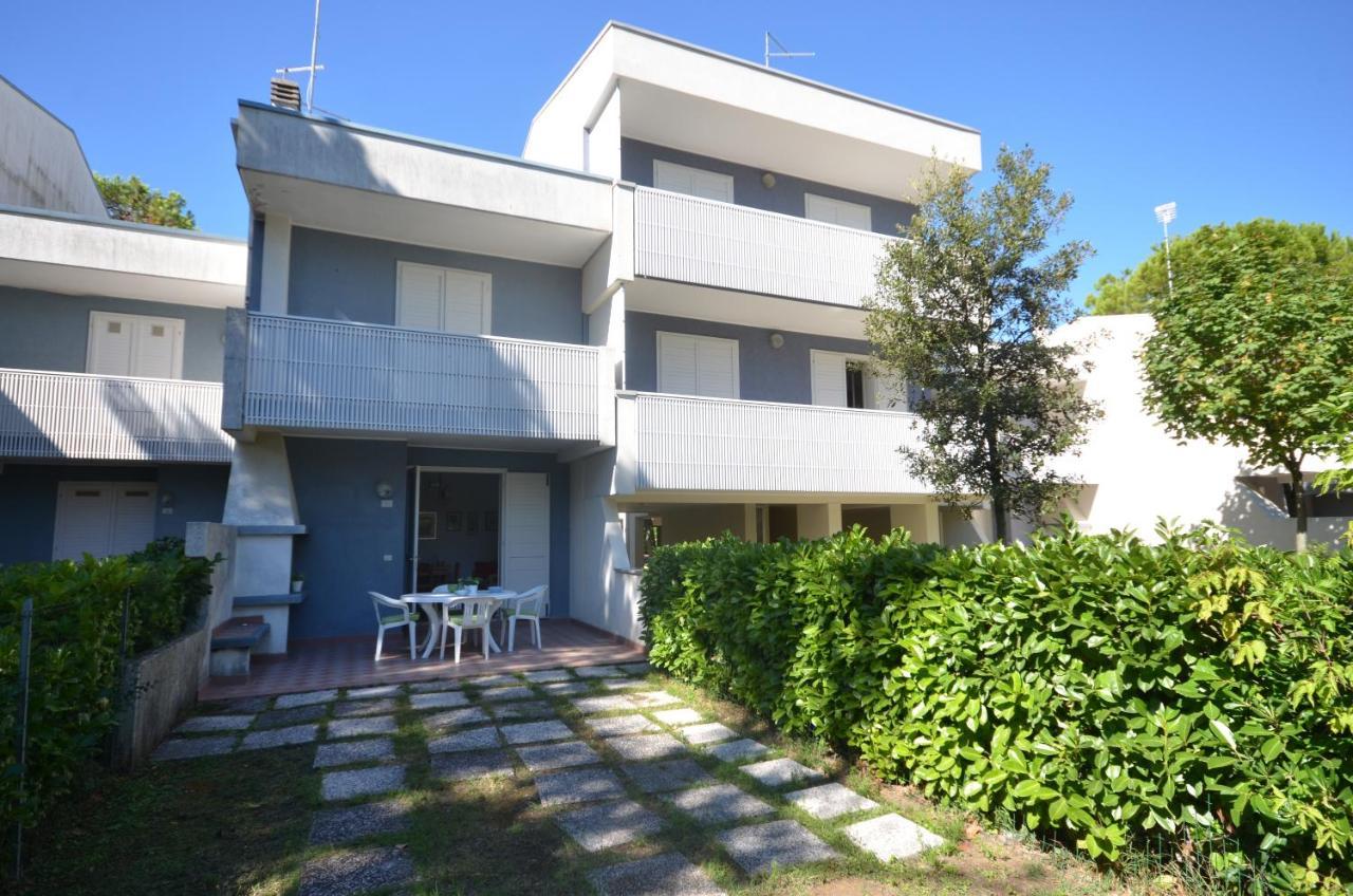 Appartamenti Sirio Via Pesci 6,8,14 Bibione Buitenkant foto